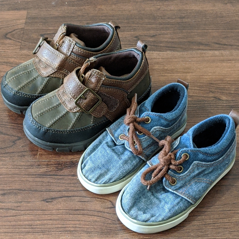 Toddler size 8 shoes Velcro and tie